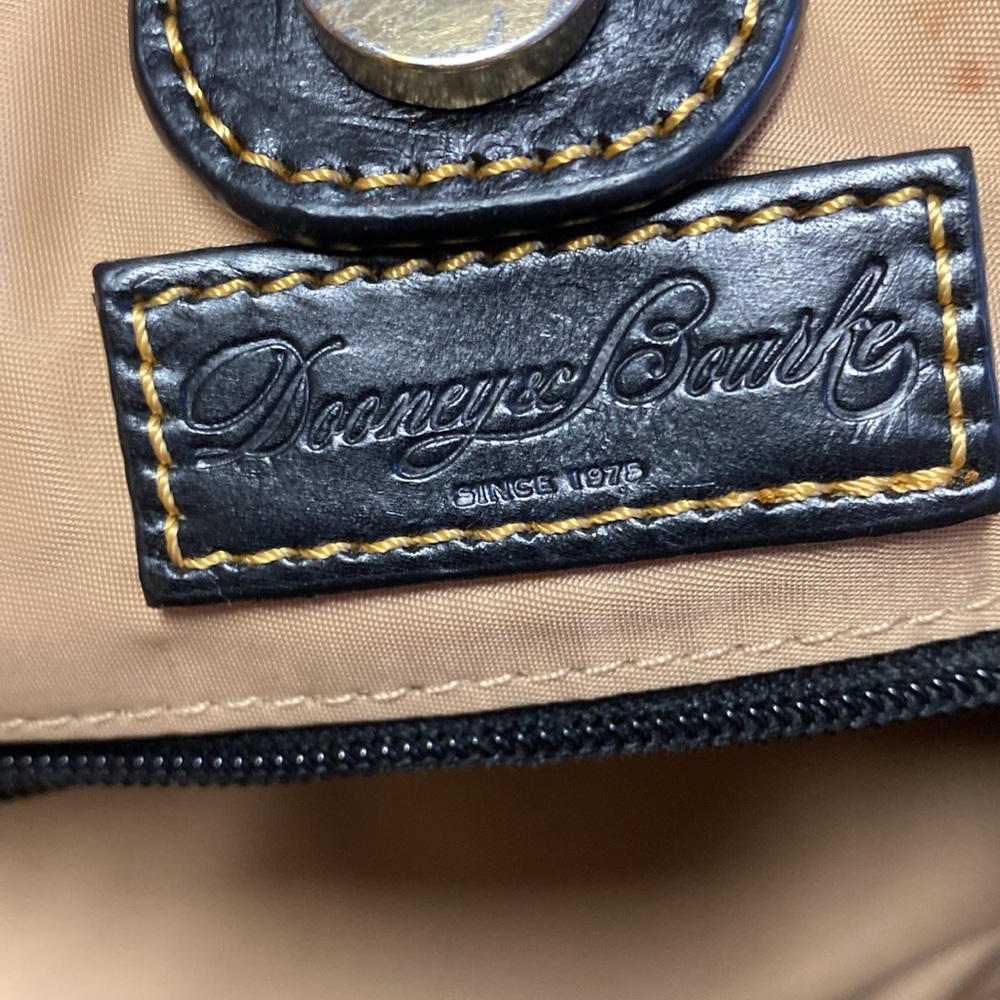 DOONEY AND BOURKE PURSE - Picture 9 of 9